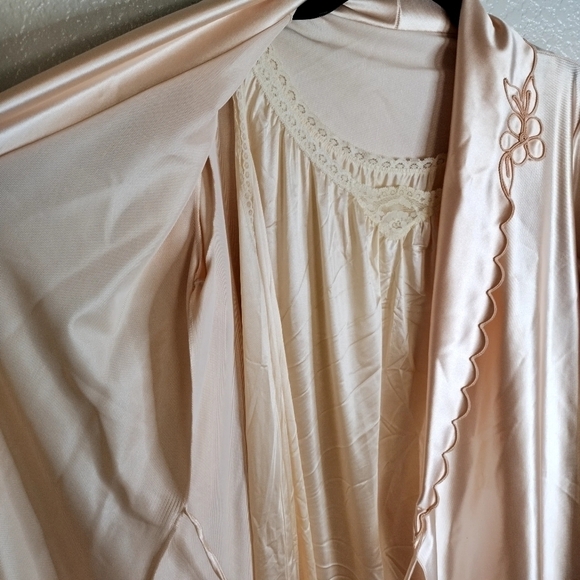 Vintage miss Elaine 60/70 Union satin long robe with nightgown sz M - Picture 13 of 15